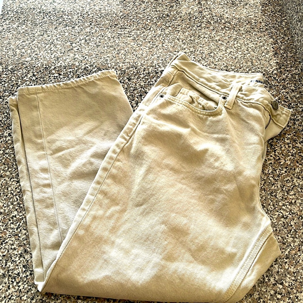 Old Navy slouchy straight cream jeans size 6 petite